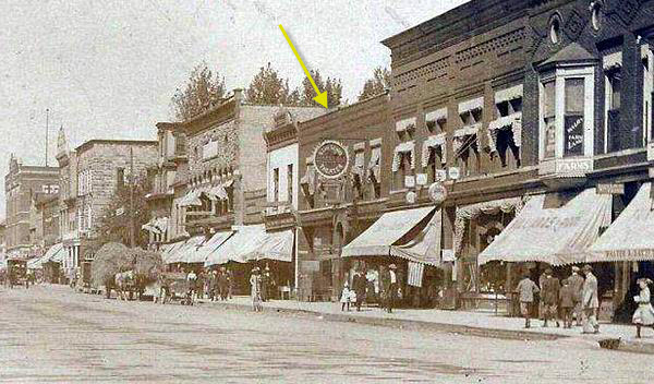 Dreamland Theater - 1915 Photo From Paul (newer photo)